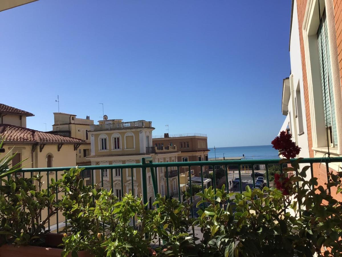 Ostia Bed And Beach ภายนอก รูปภาพ