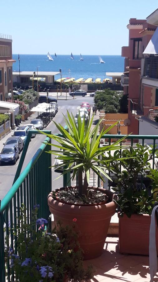 Ostia Bed And Beach ภายนอก รูปภาพ