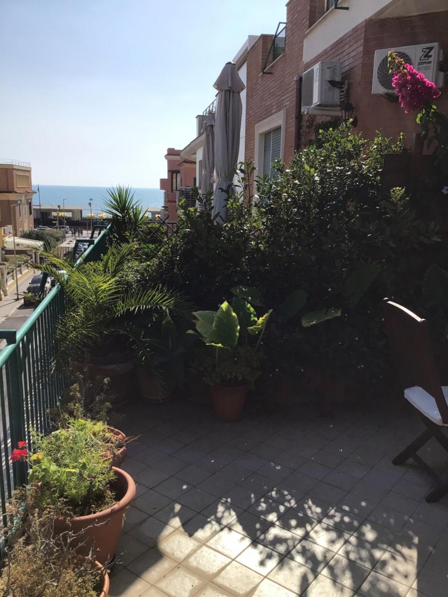 Ostia Bed And Beach ภายนอก รูปภาพ